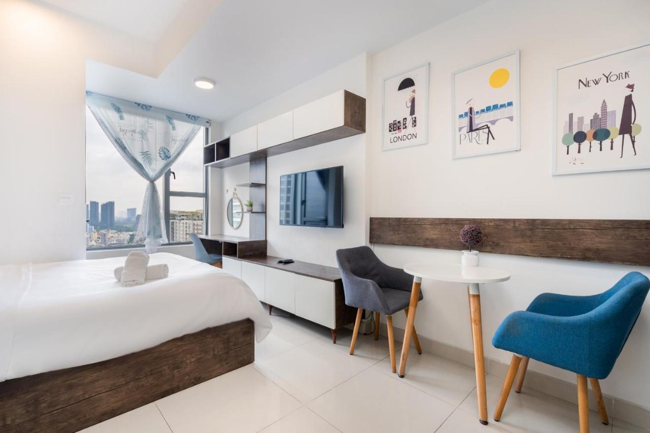 Harry'Home-River Gate- Swimming Pool- Free Pickup 5 Night Or More Ho Chi Minh-Byen Eksteriør billede